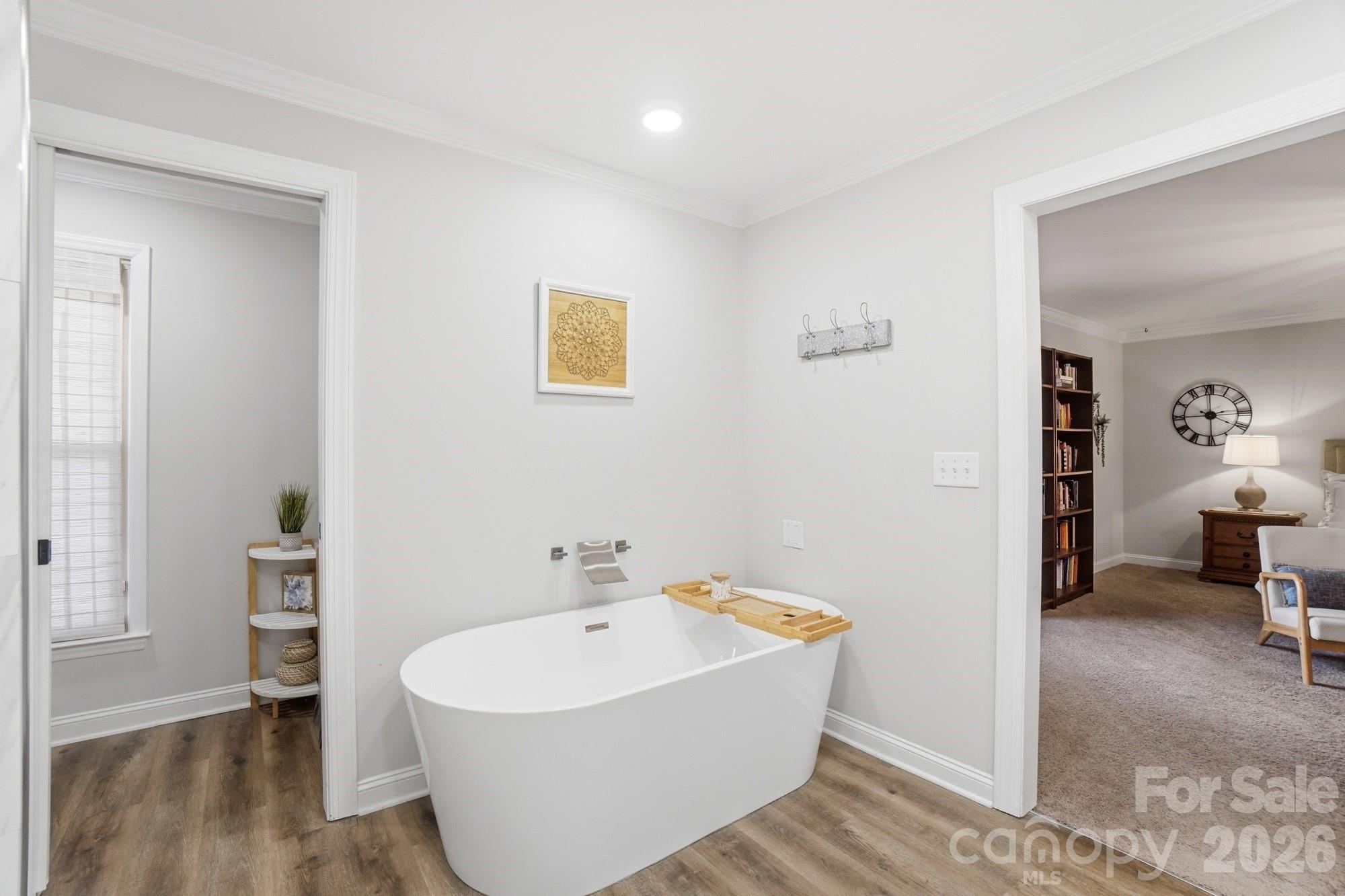 5334 Shoreview Drive