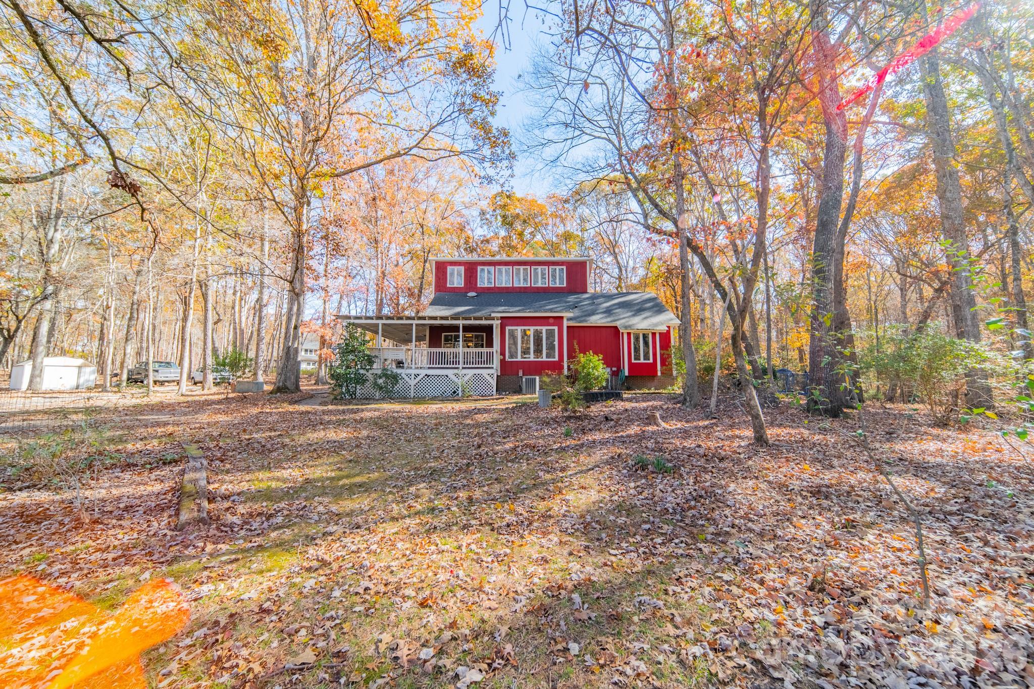 6524 The Little Road