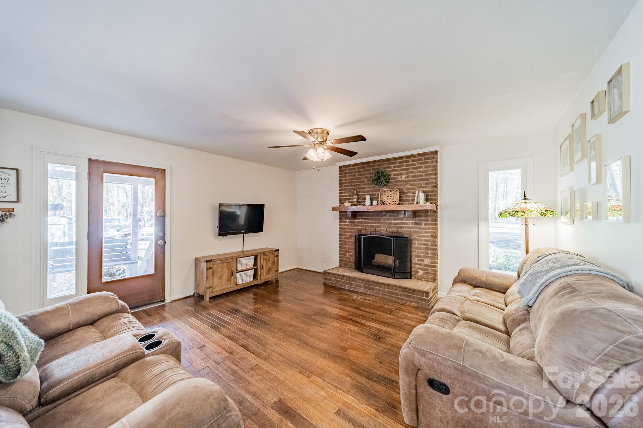 6524 The Little Road