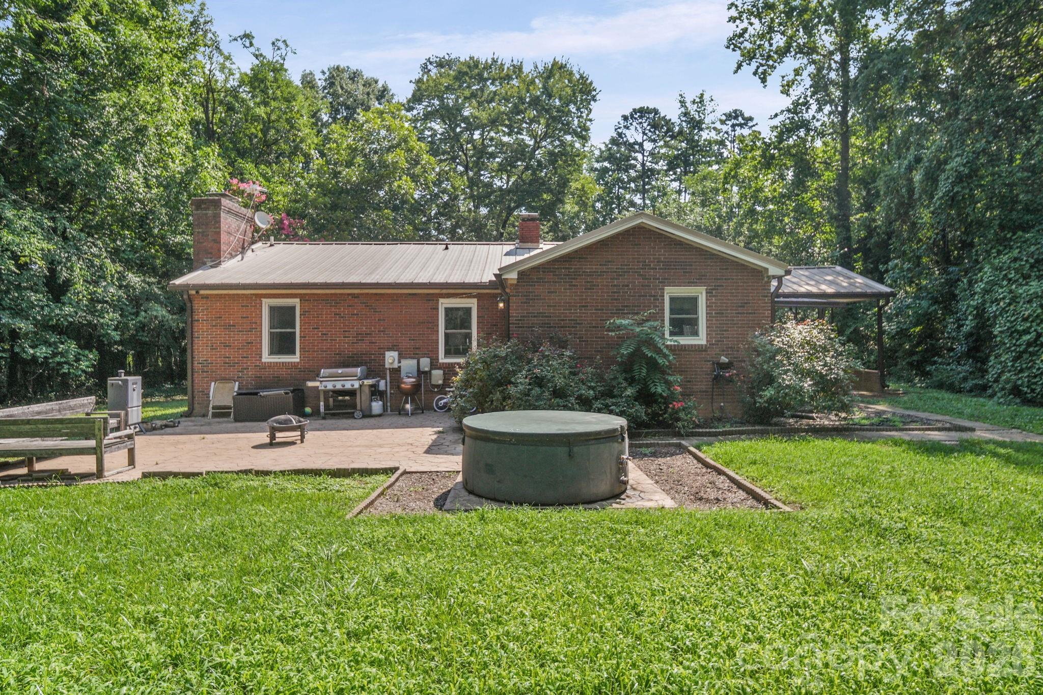 305 N Milford Drive