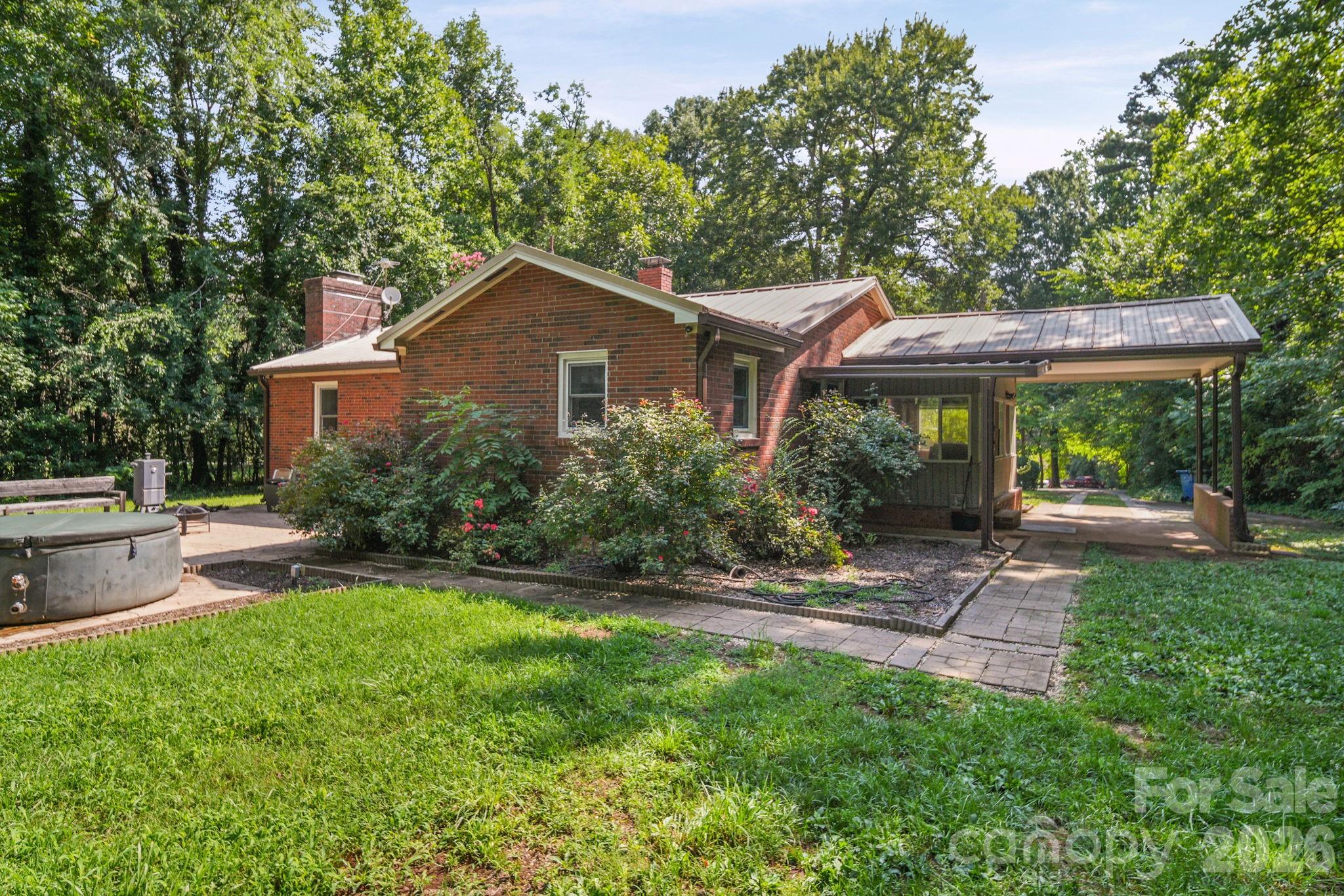 305 N Milford Drive