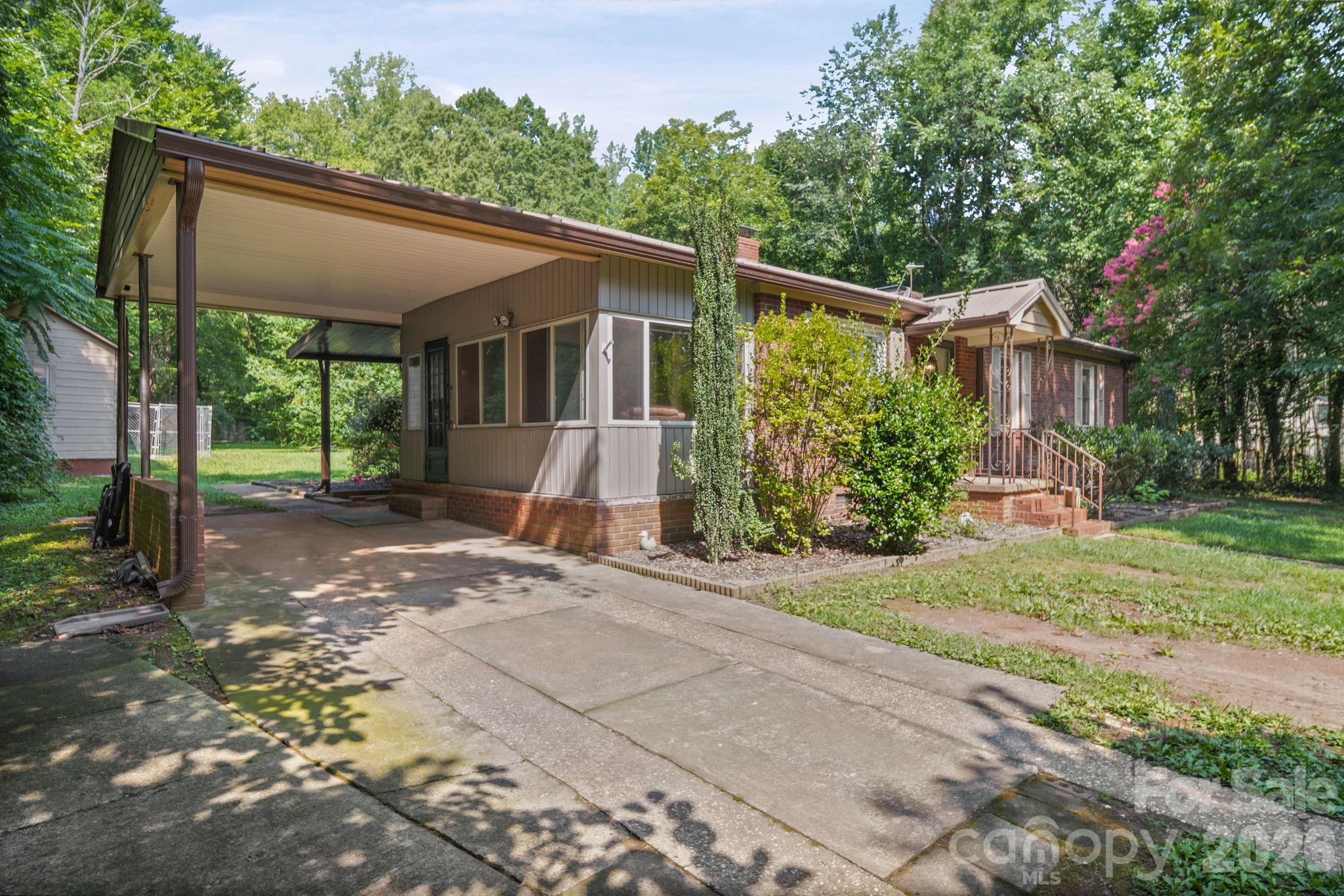 305 N Milford Drive