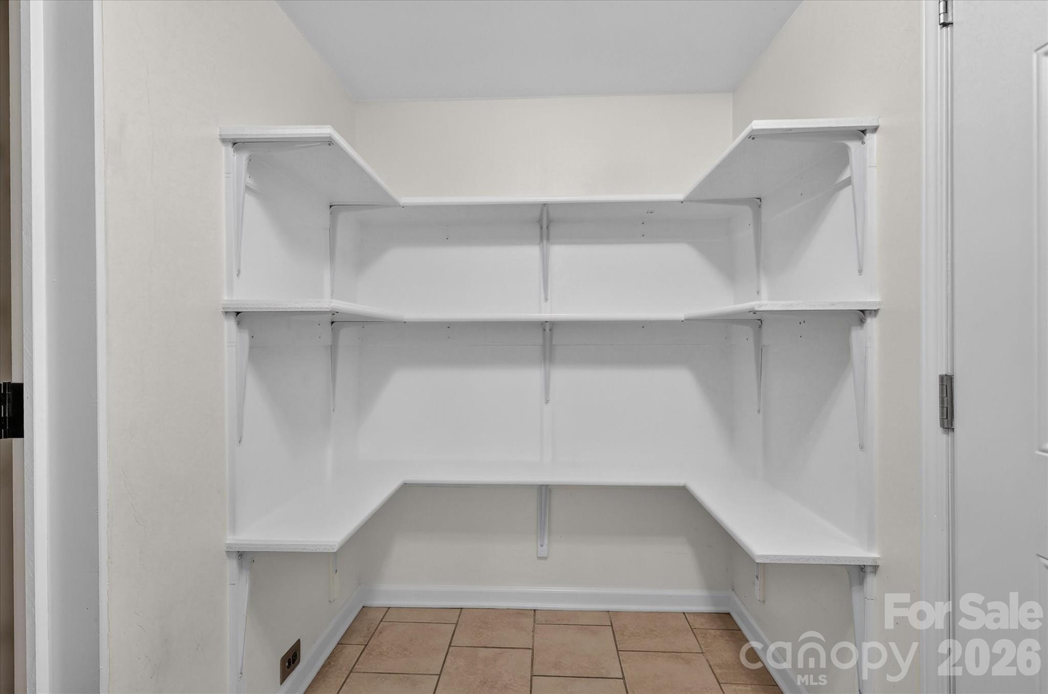 695 Wilmar Street NW