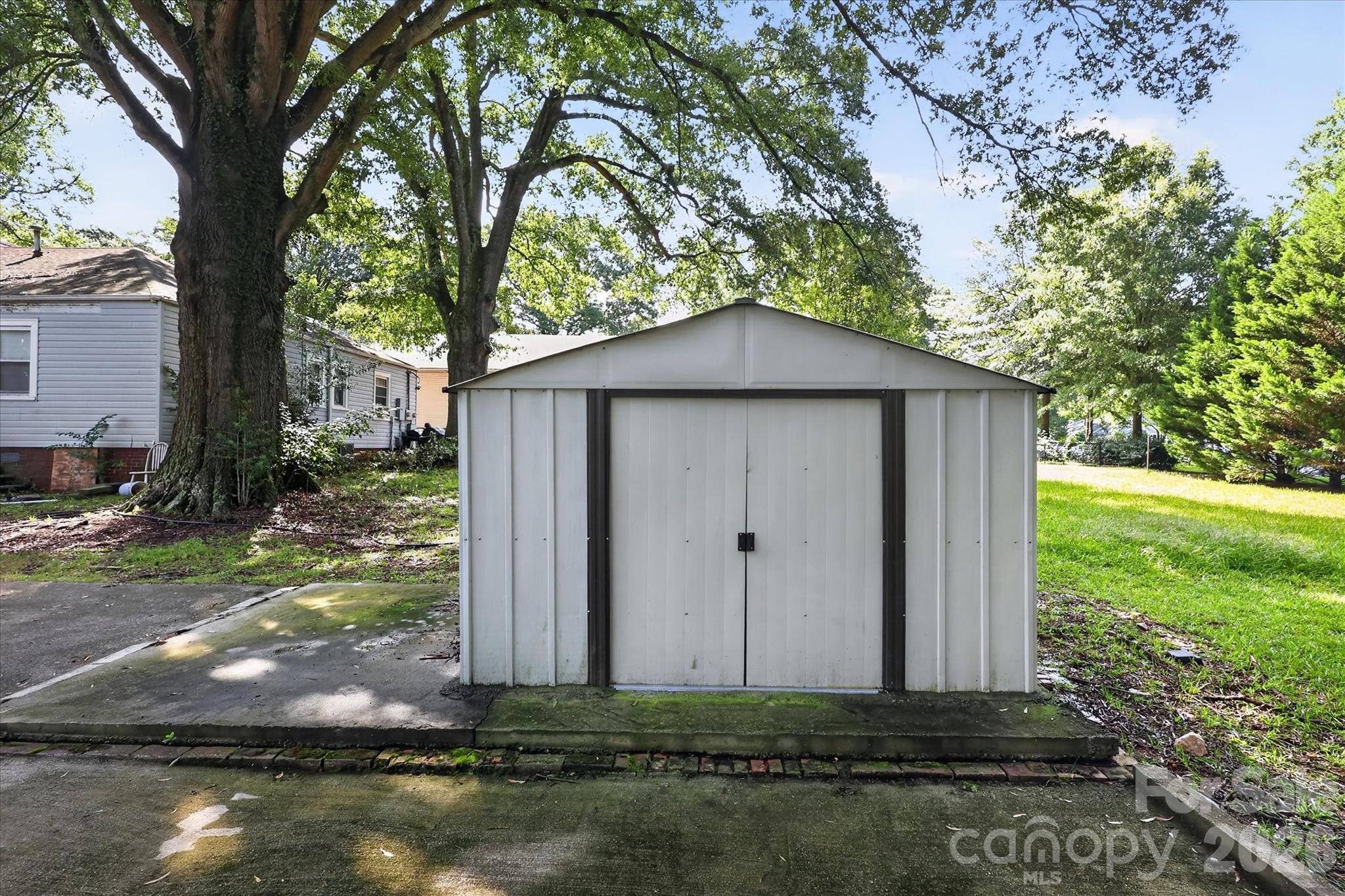 695 Wilmar Street NW