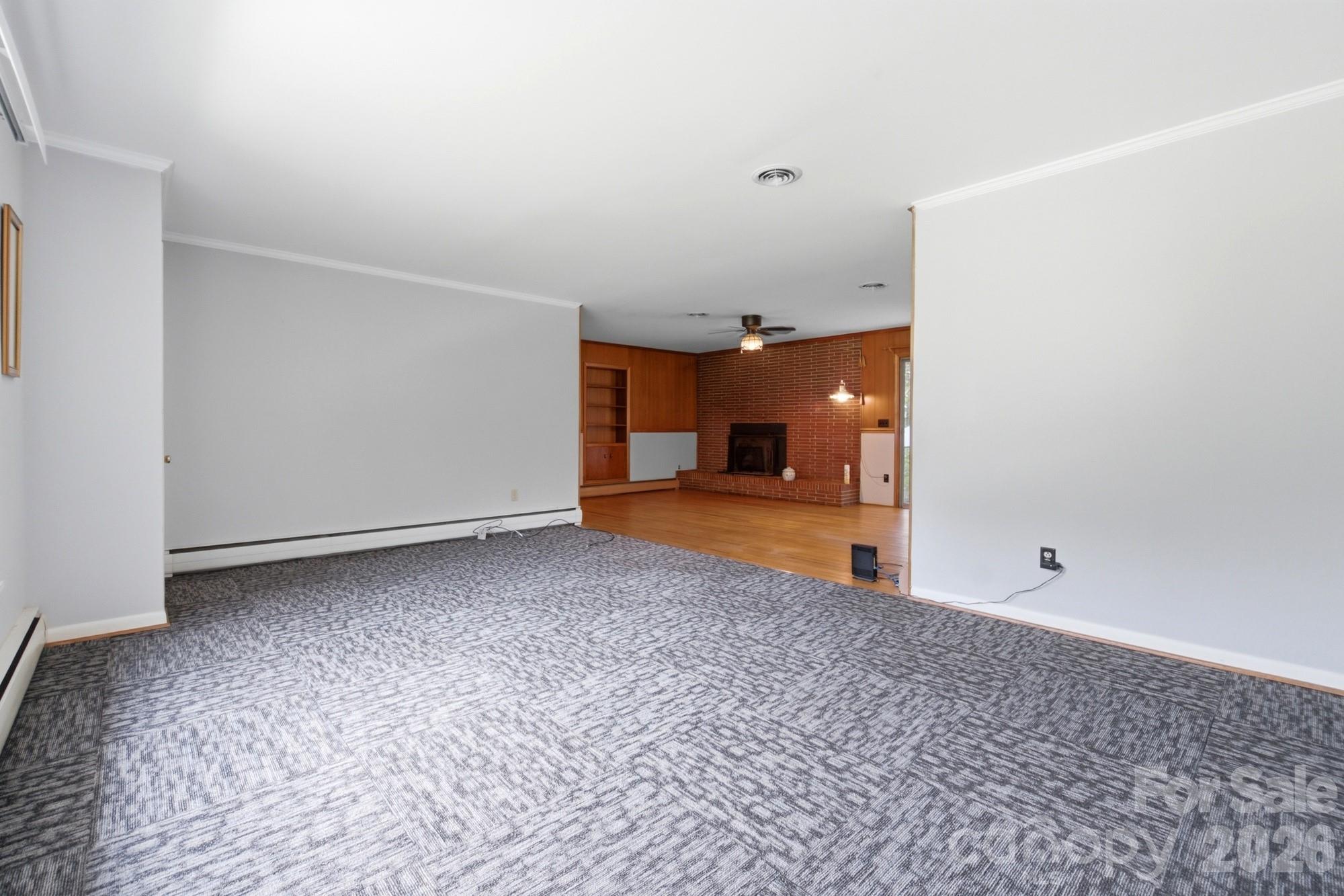 406 Town Street