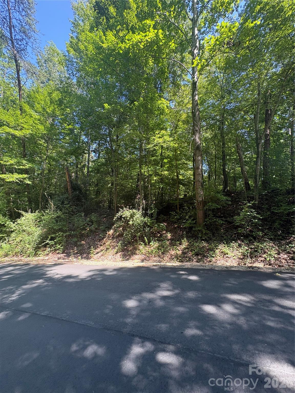 404 Summit Drive SE