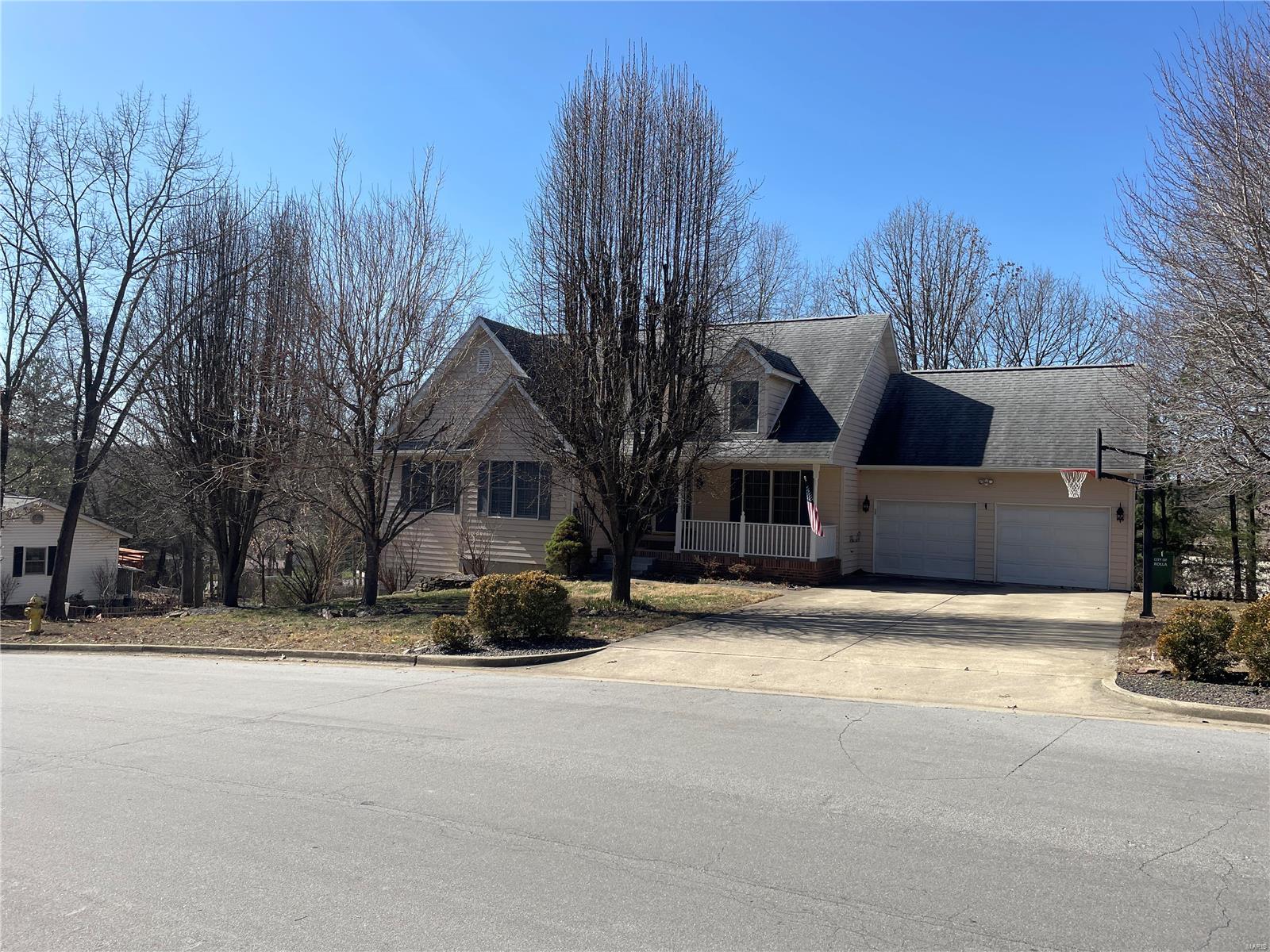610 Newcastle Dr