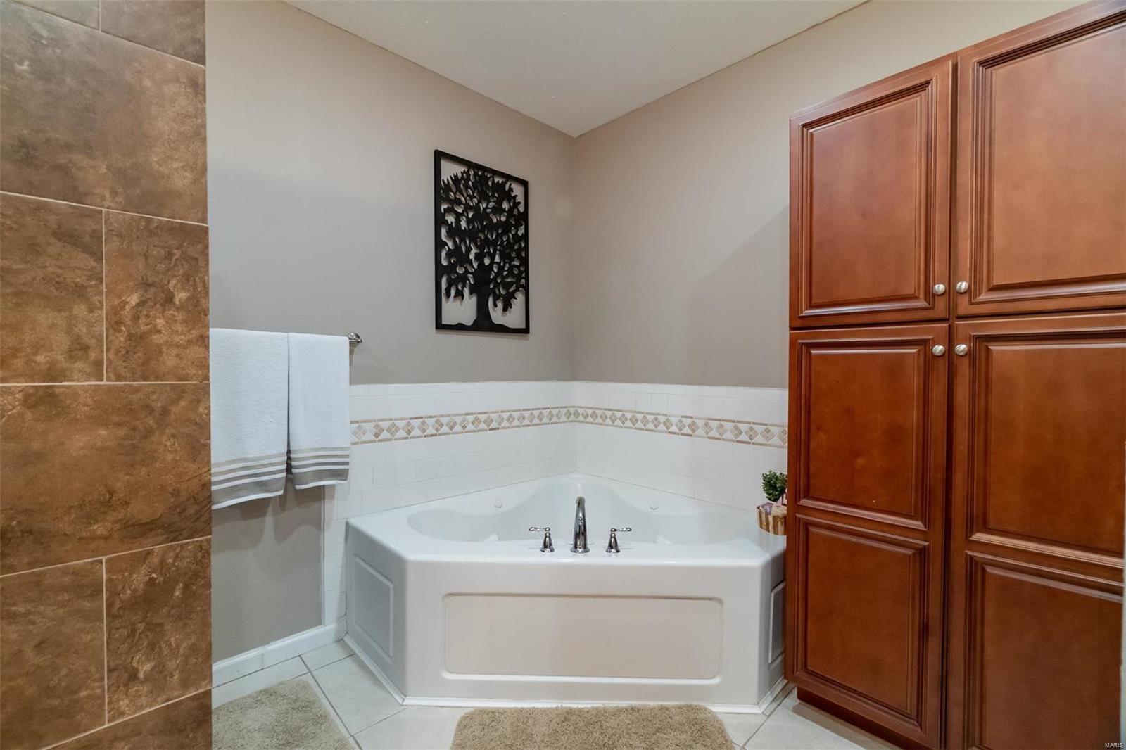 12130 Oak Ridge Drive