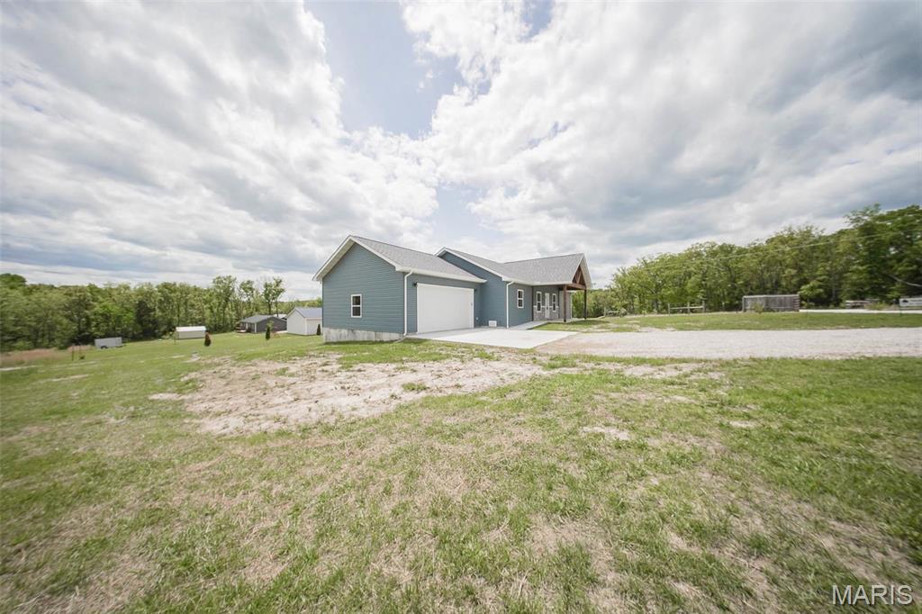 282 Private Drive 7288