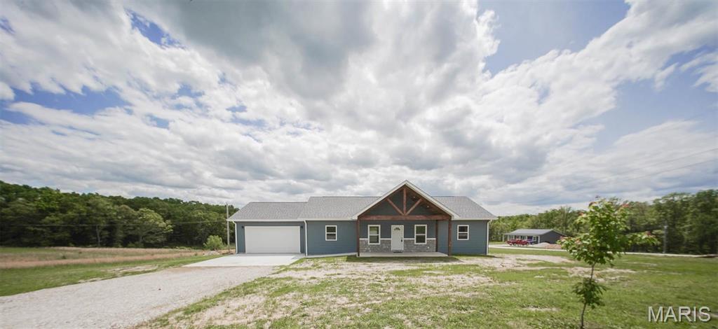 282 Private Drive 7288