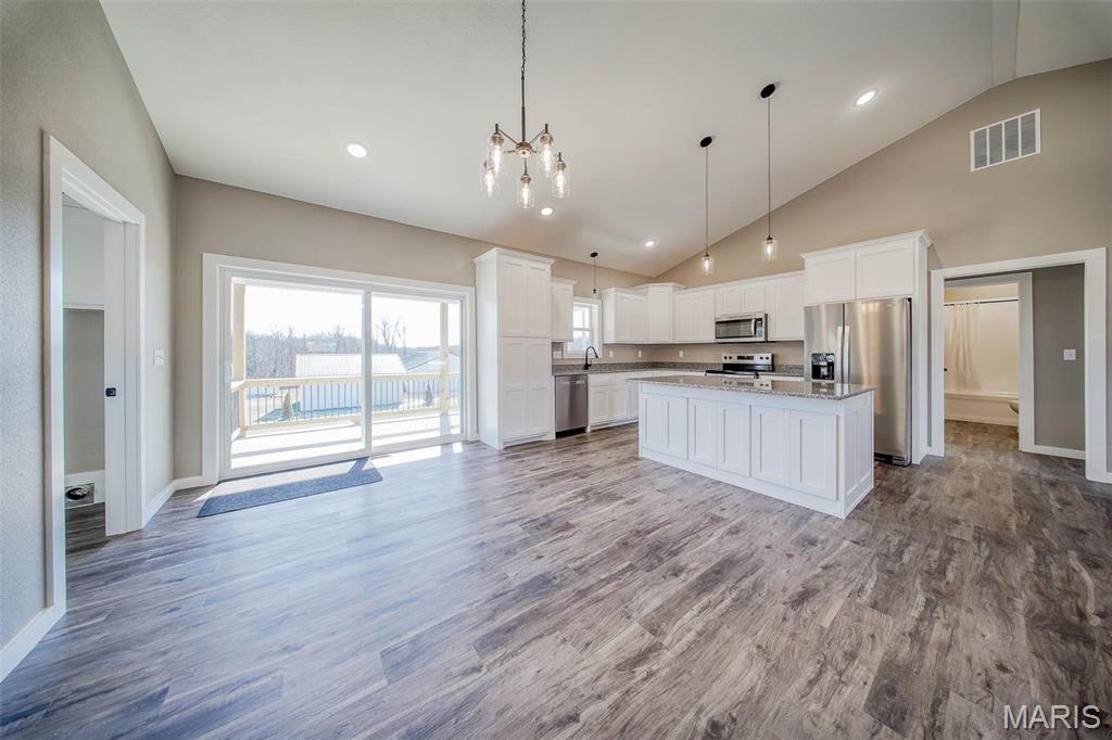 282 Private Drive 7288