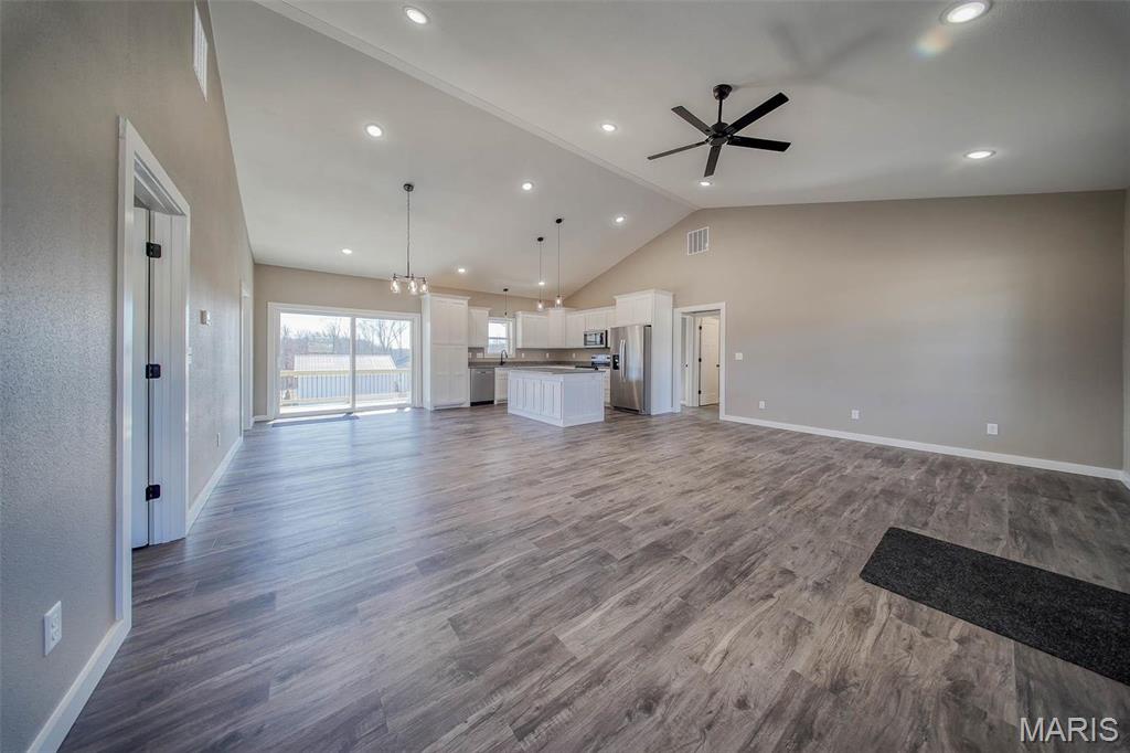 282 Private Drive 7288