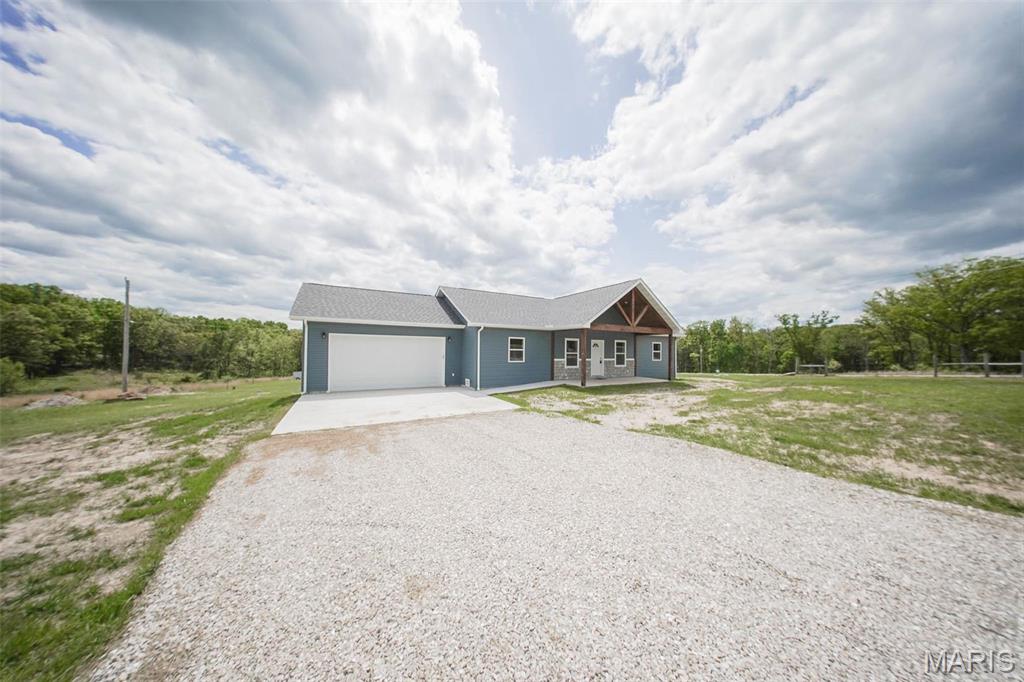 282 Private Drive 7288