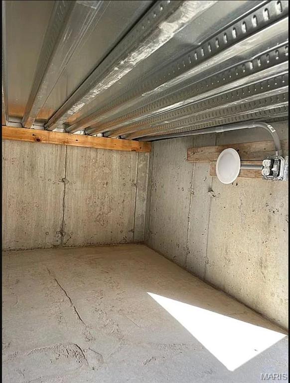 282 Private Drive 7288