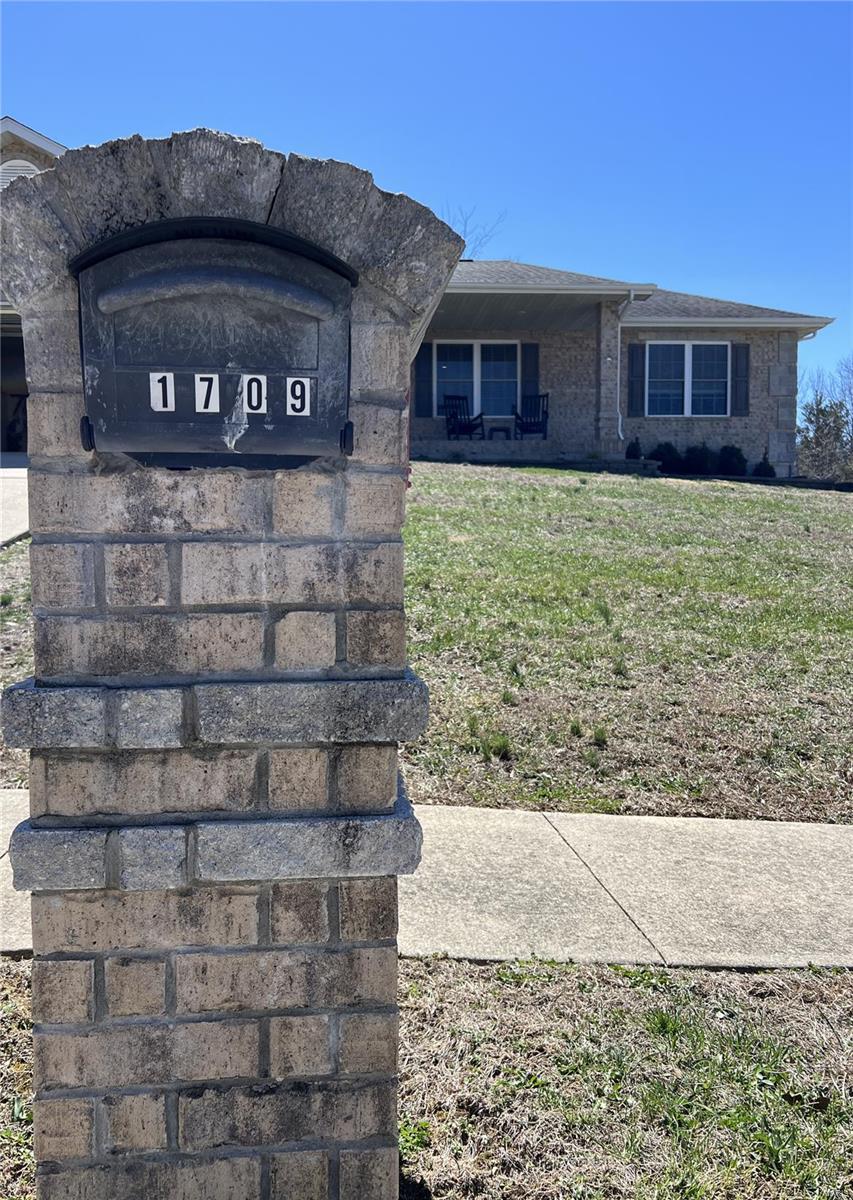 1709 Palmer Court
