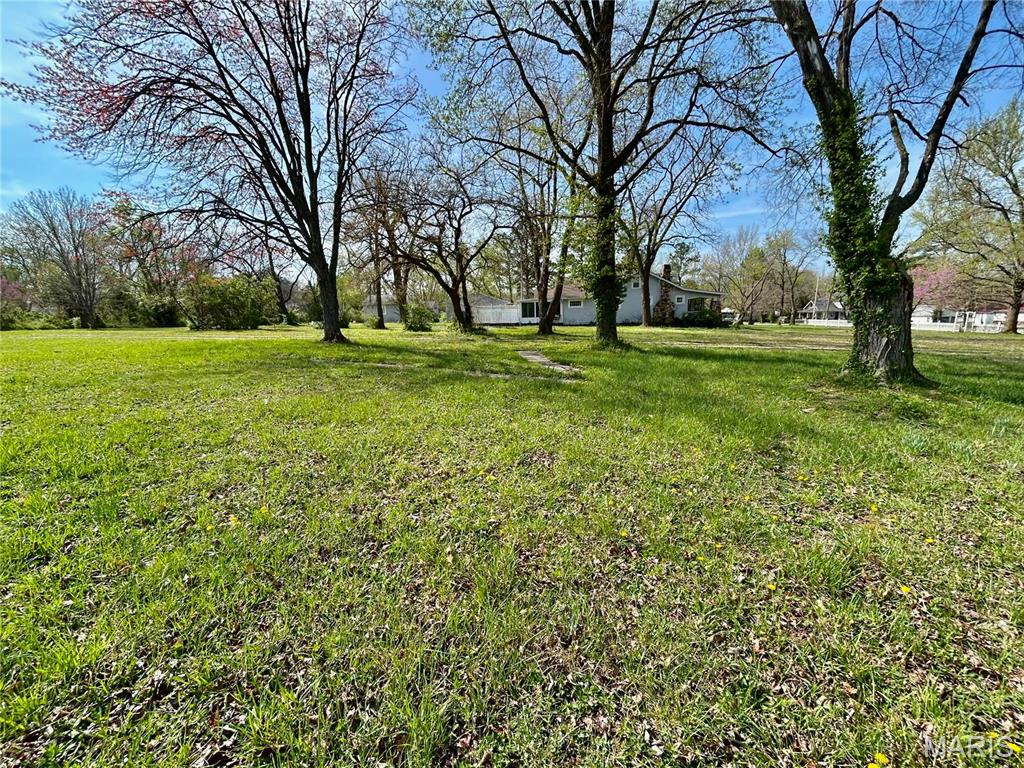0 S Pershing Avenue