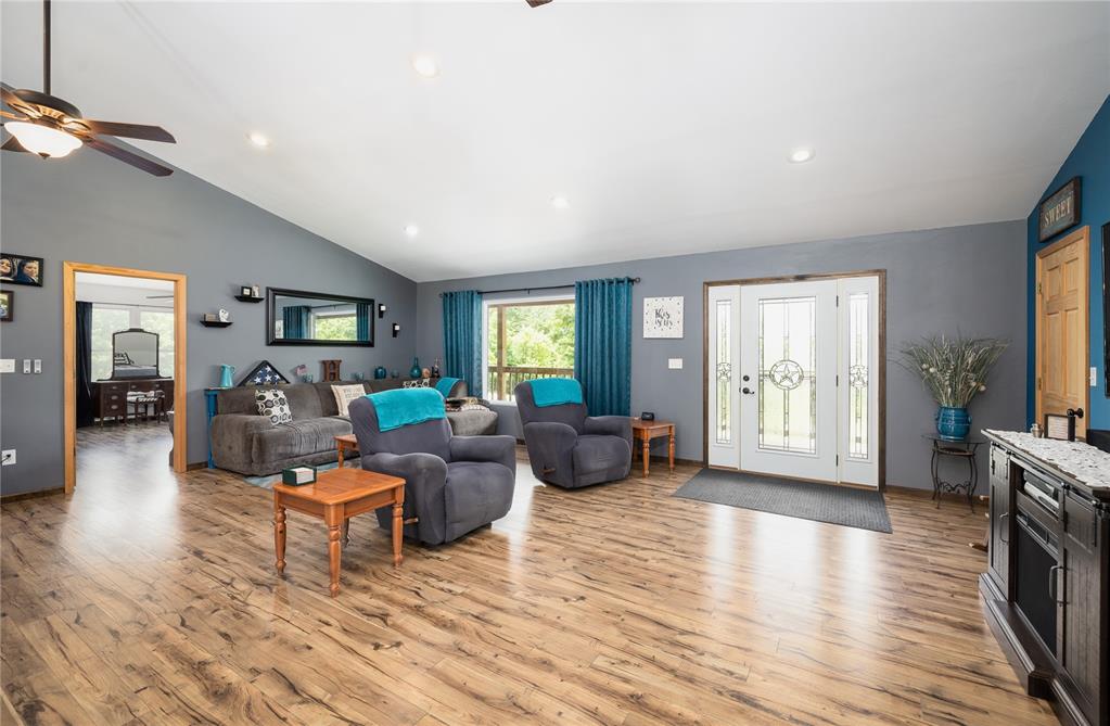 19285 State Route EE