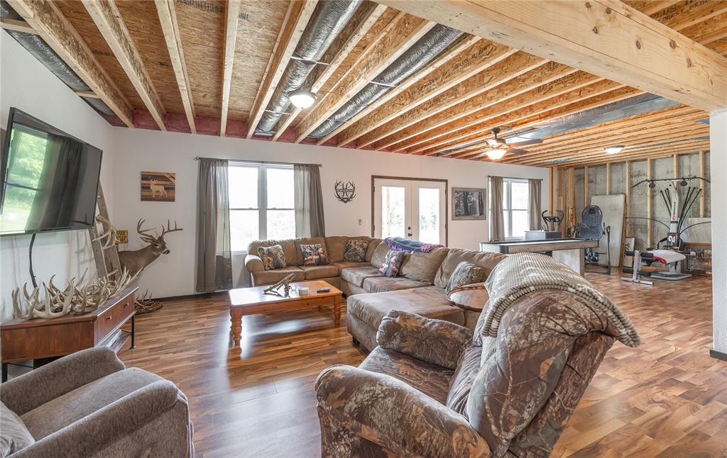 19285 State Route EE