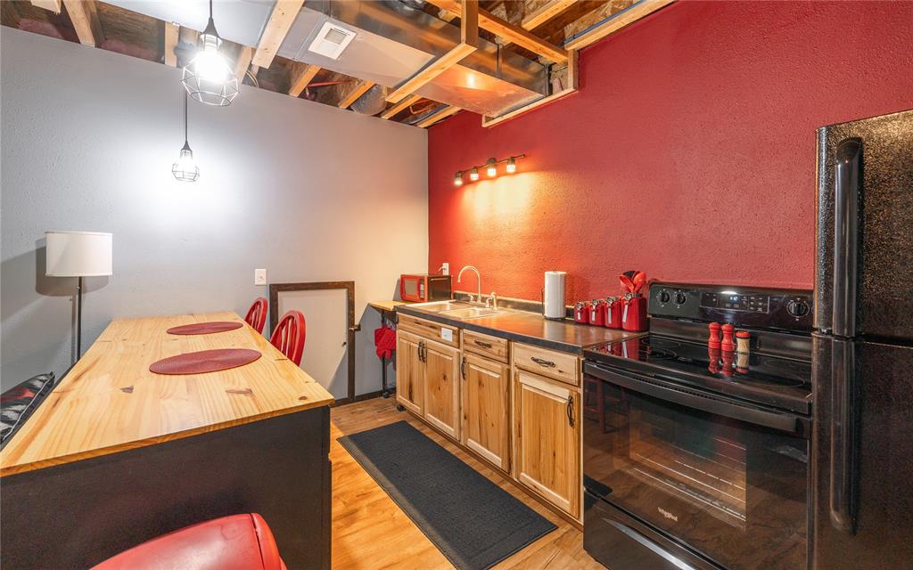 19285 State Route EE