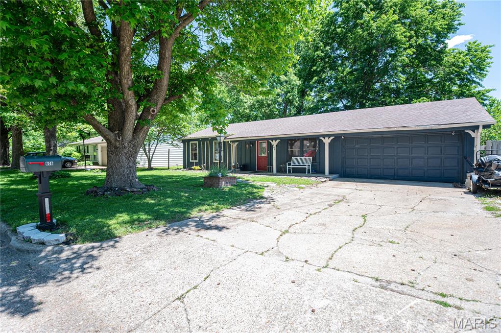 606 N Charles Avenue