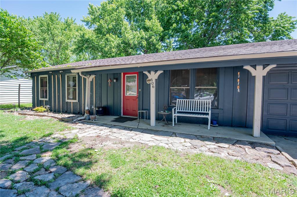 606 N Charles Avenue