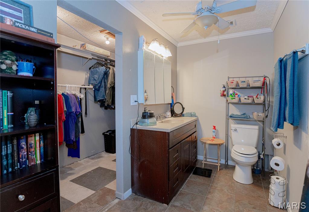 606 N Charles Avenue