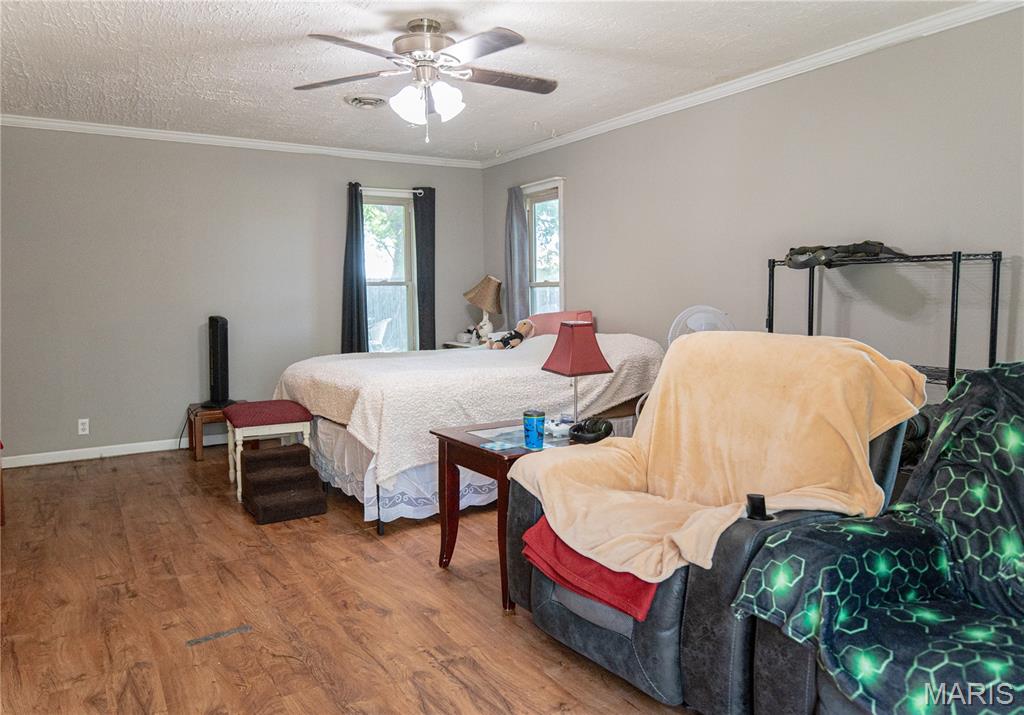 606 N Charles Avenue