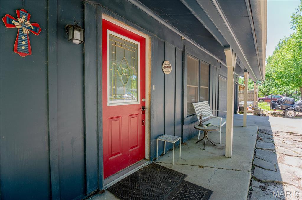 606 N Charles Avenue