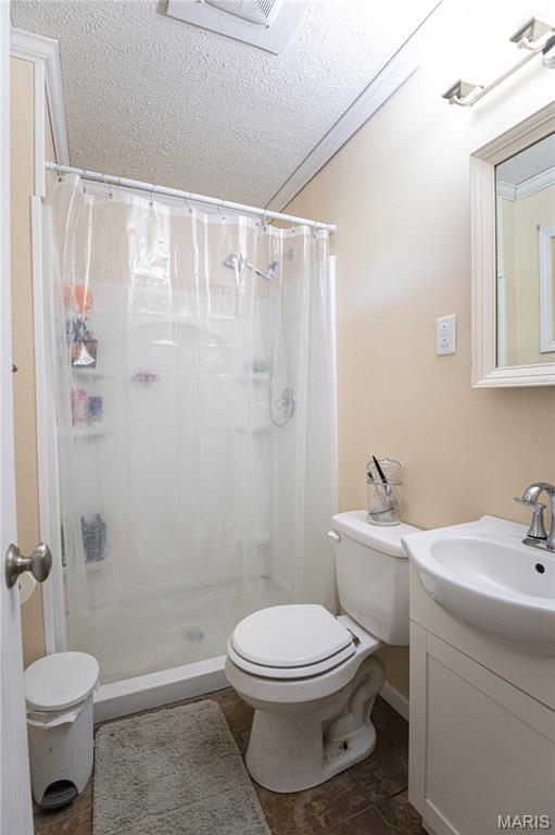 606 N Charles Avenue