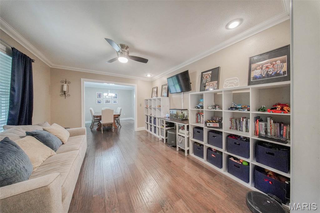 1708 Line Avenue