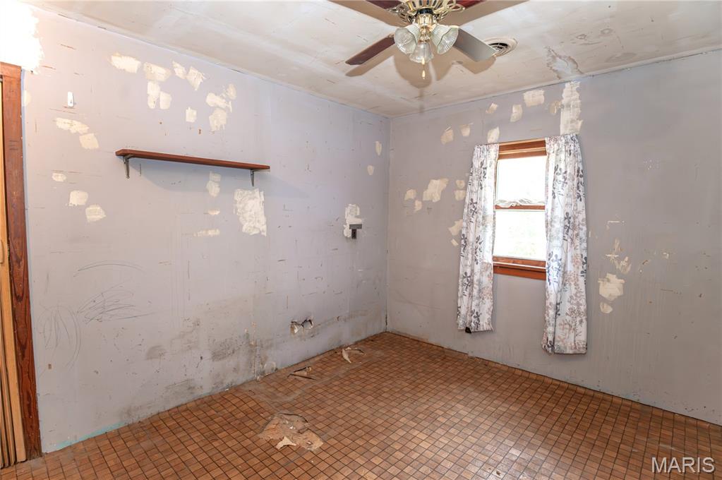 15472 County Road 1050