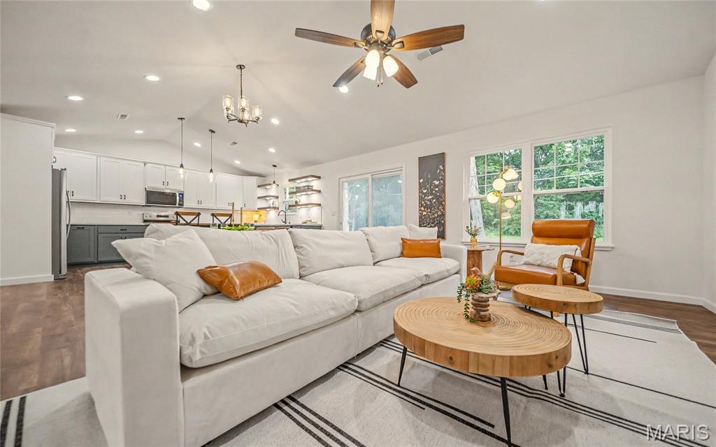 622 Scottsvale Drive