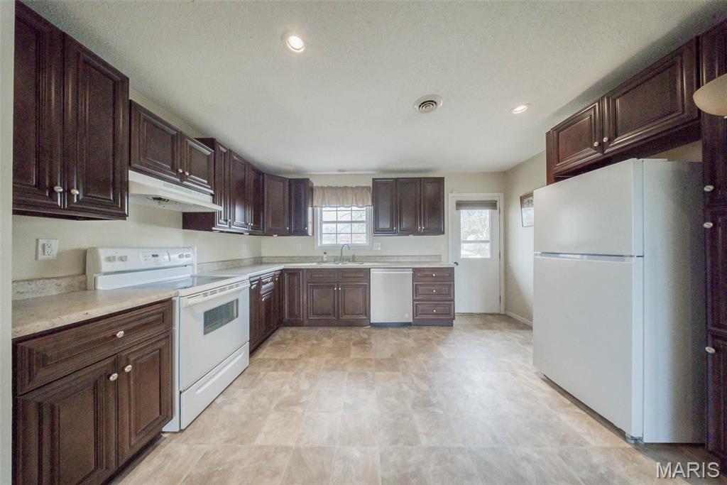 1805 Briarwood Drive