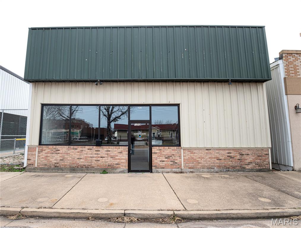 120 W Washington Street