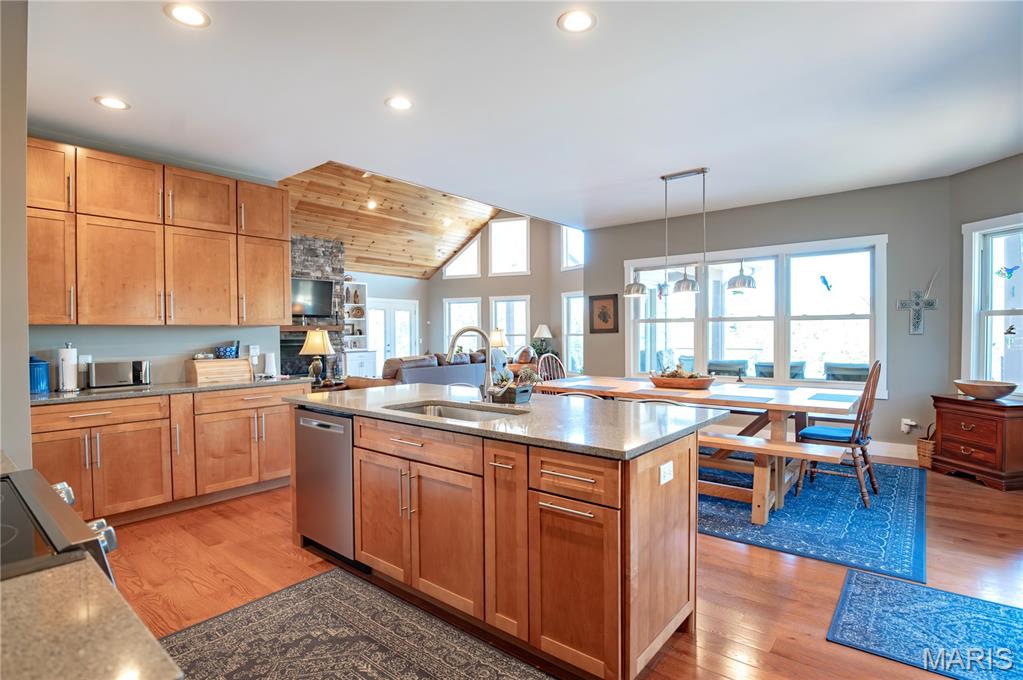 15332 Private Drive 1122
