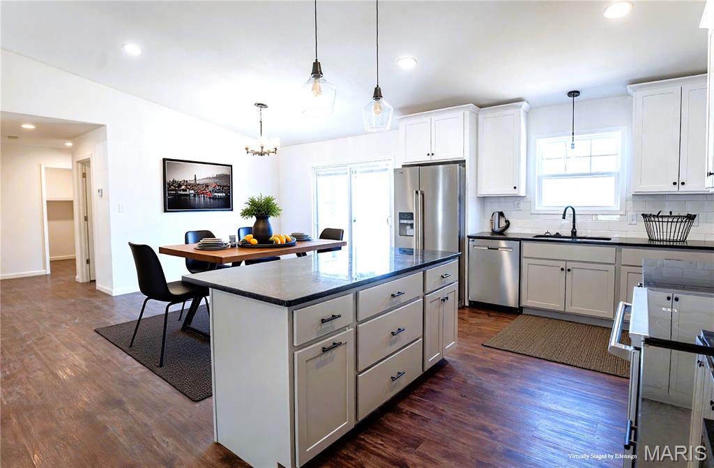 619 Scottsvale Drive