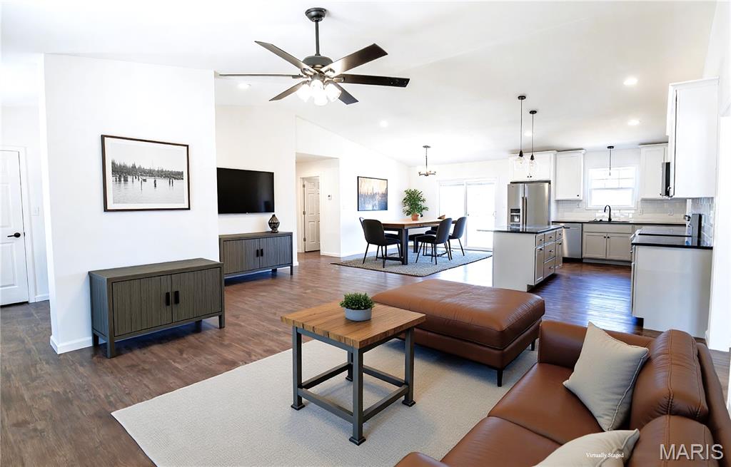 619 Scottsvale Drive