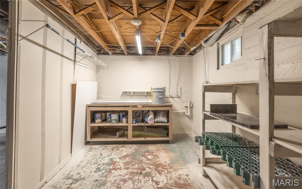 709 E 6th Street
