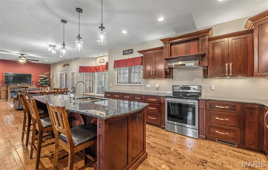 447 County Road 4185