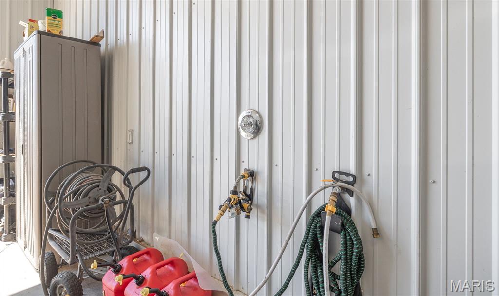 447 County Road 4185