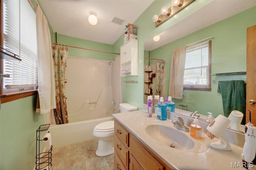 206 Meadowmere Court