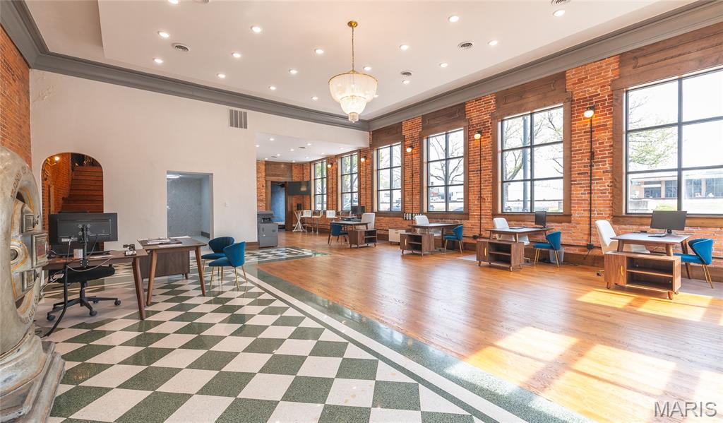 100 N Jefferson Street