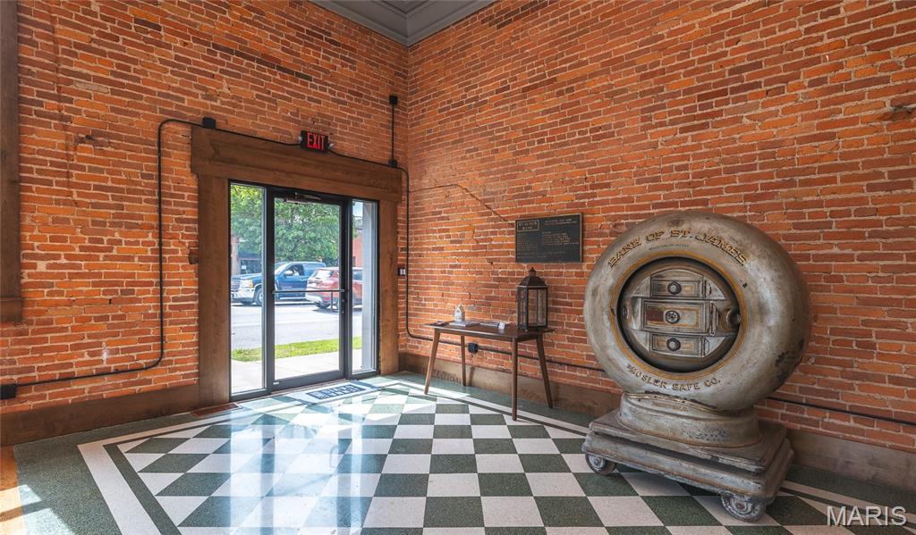 100 N Jefferson Street