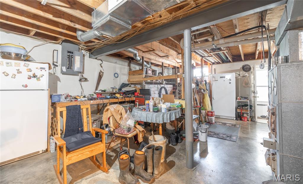 748 County Road 2160