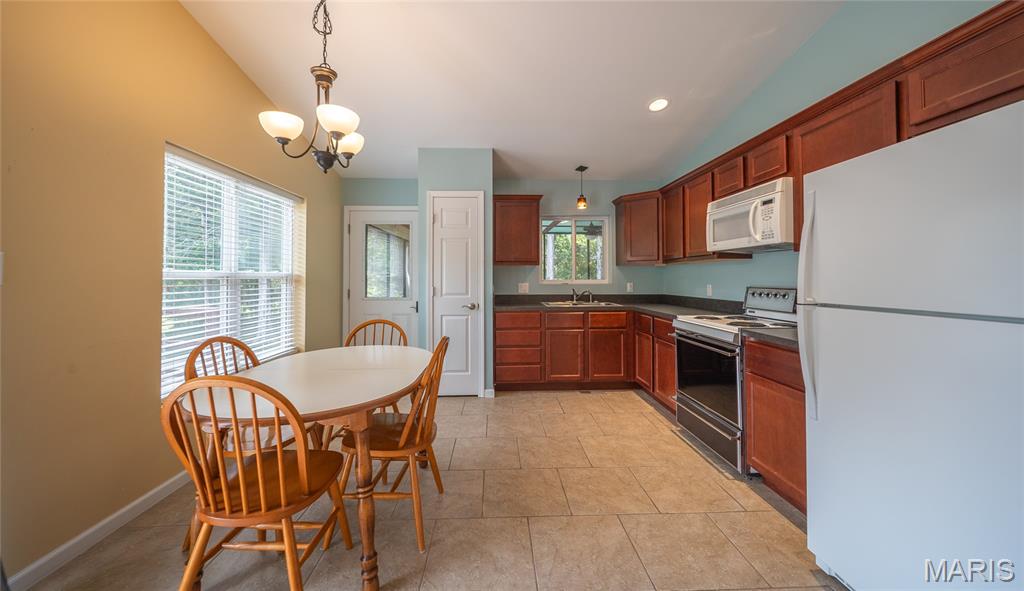 1643 Sequoya Ih Road