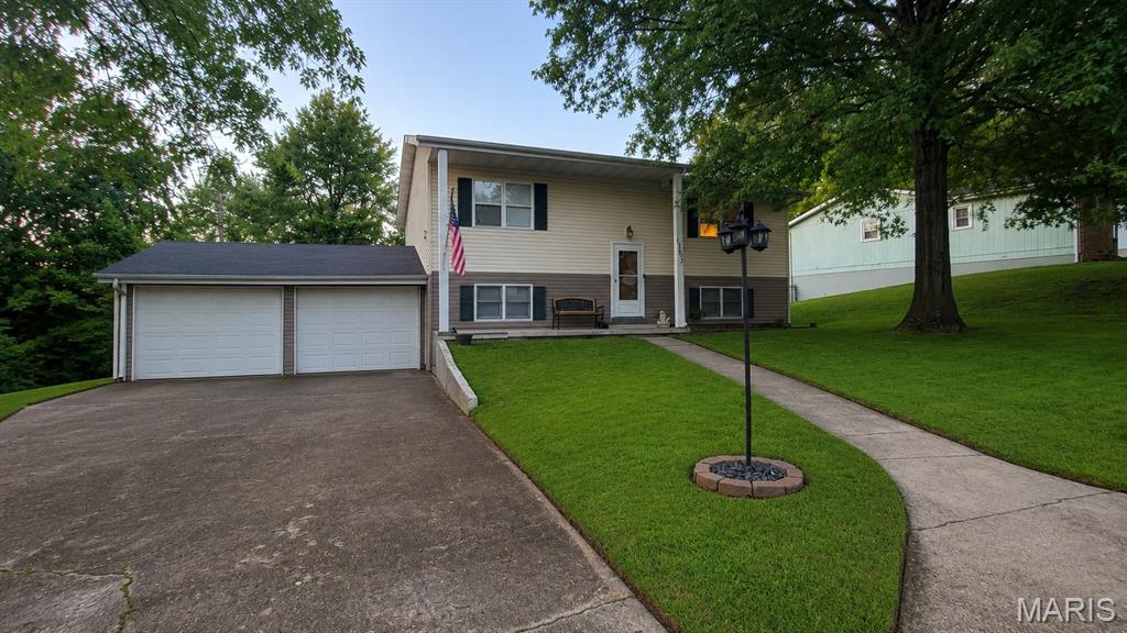1303 Woodlawn Drive