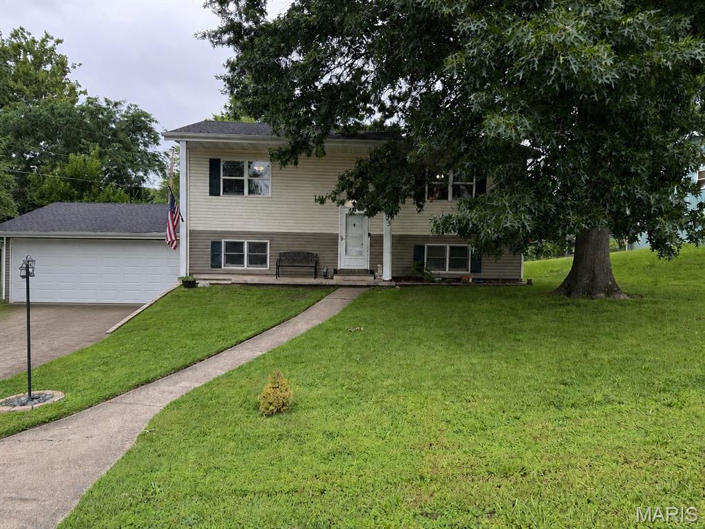 1303 Woodlawn Drive