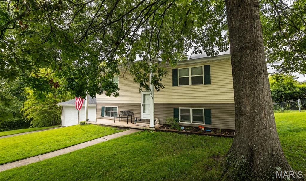 1303 Woodlawn Drive