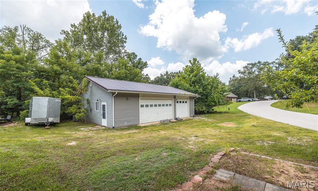 1726 Sanders Road