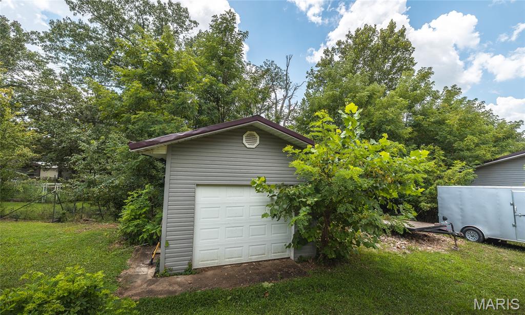 1726 Sanders Road